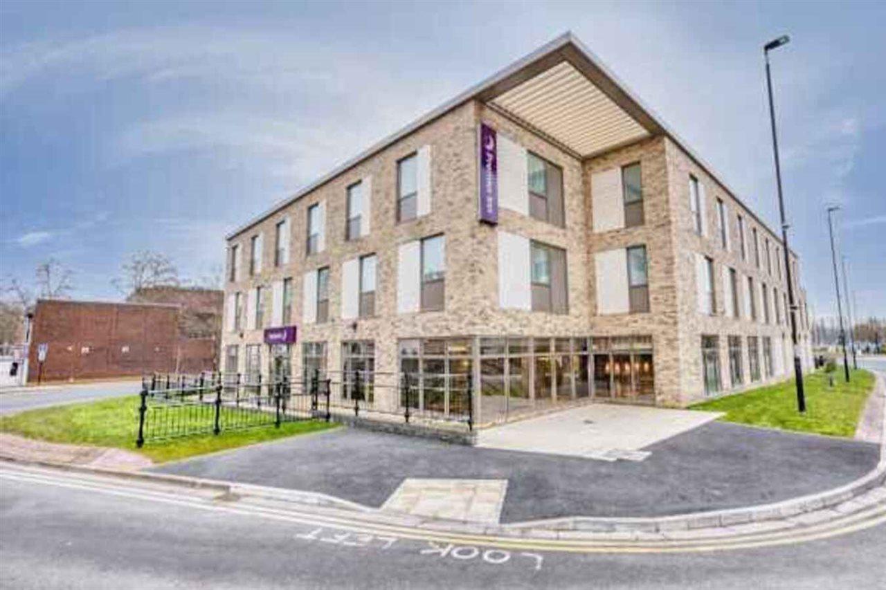 Premier Inn Peterborough City Centre ภายนอก รูปภาพ